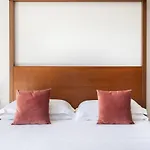 Palazzo Sovrana Serviced Luxury מלון דירות 4*