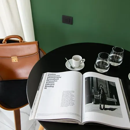 アパートホテル Palazzo Sovrana Serviced Luxury パレルモ